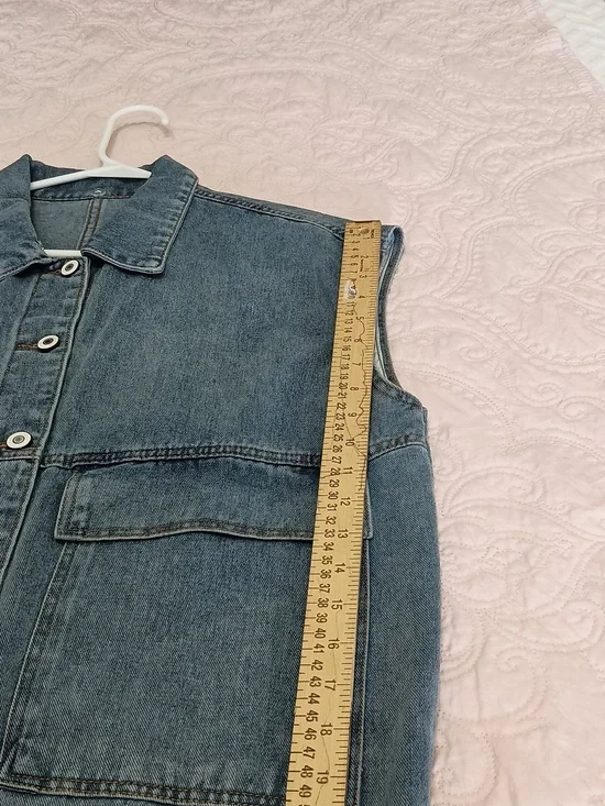 Sleeveless Denim Button-Up Vest in Medium Blue - Picture 4 of 6
